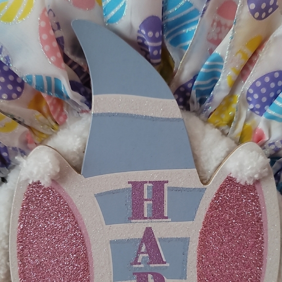 Easter Bunny Wreath with Pastel Colors - Picture 4 of 7